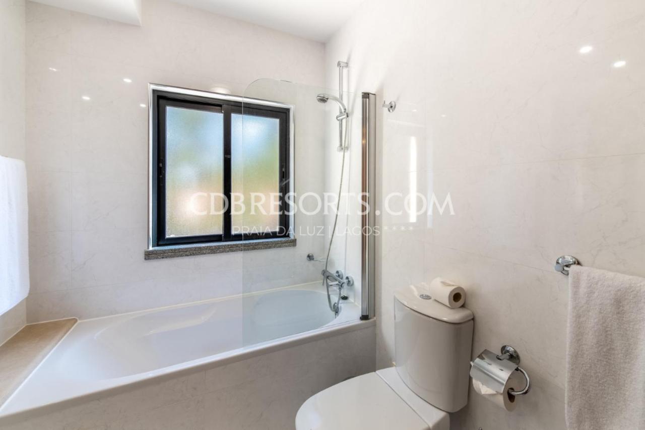 Standard Two-Bedroom Apartment Pool Side