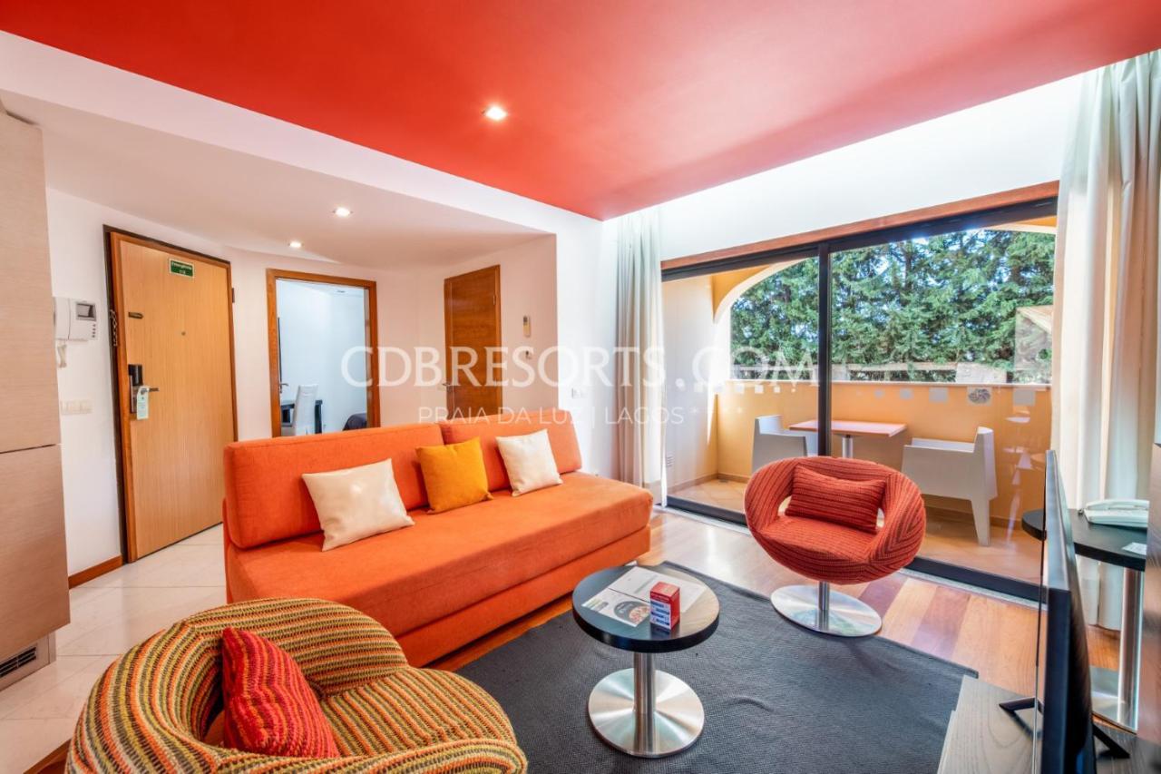 Standard One-Bedroom Apartment Pool Side