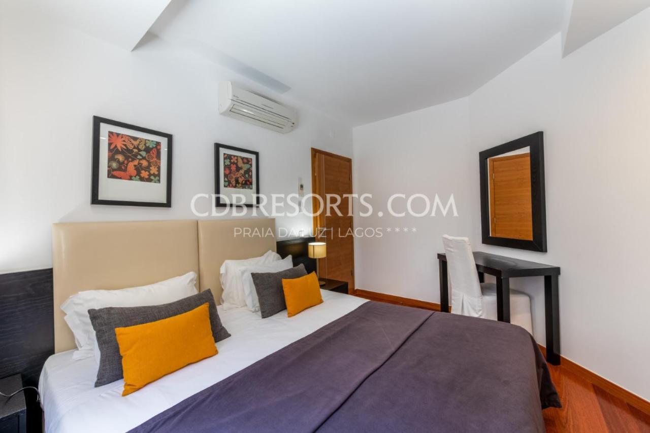 Standard One-Bedroom Apartment Pool Side