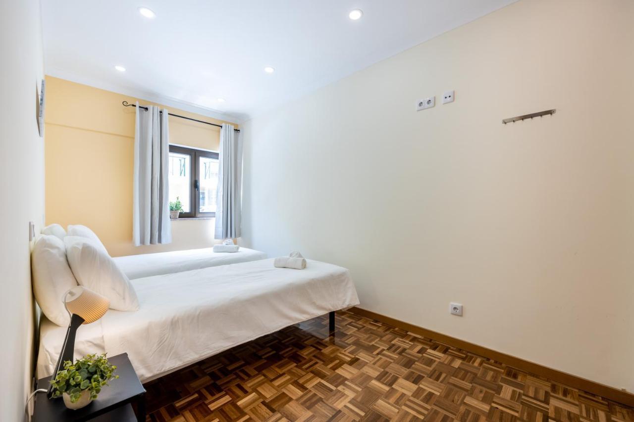 Two-Bedroom Apartment,1242475651:JPEG