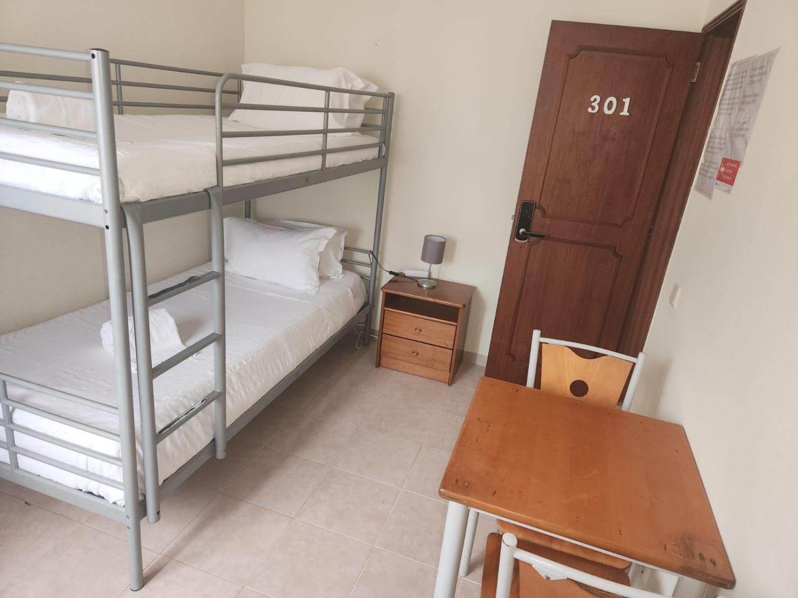 Budget Twin Room,1500520597:JPEG