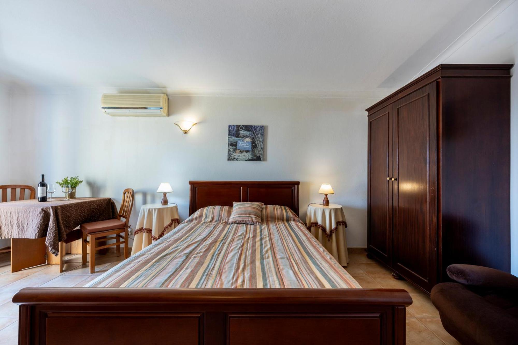 Studio Apartment Sea View