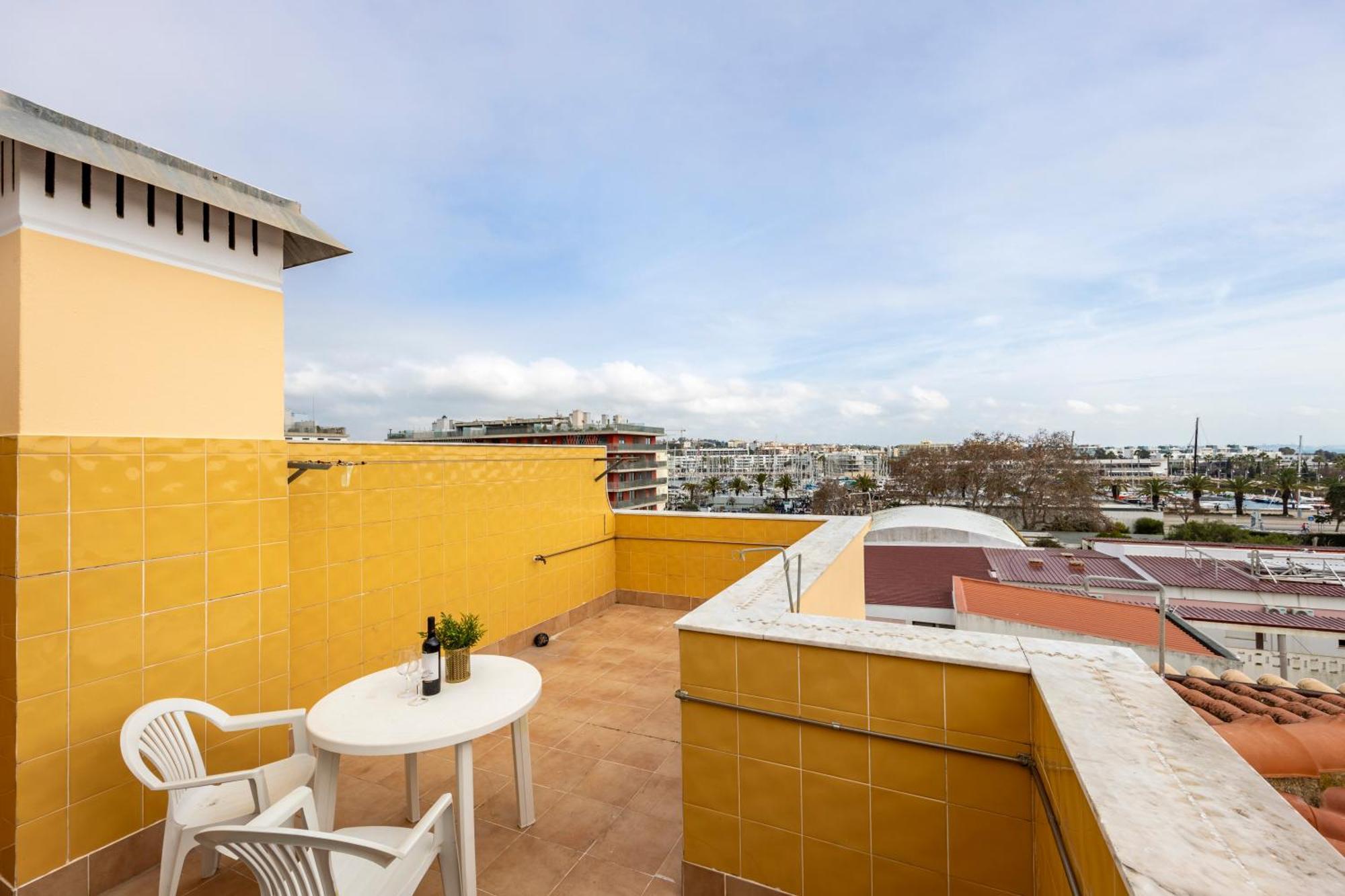 Studio Apartment Sea View