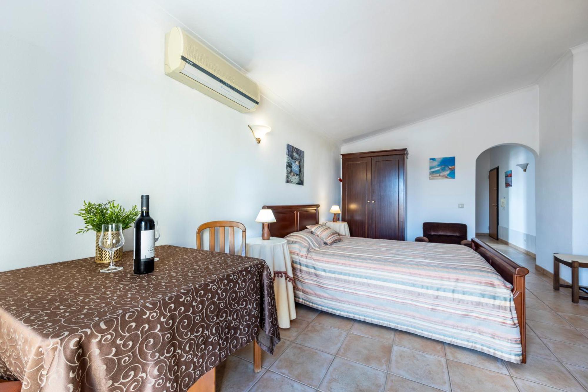 Studio Apartment Sea View