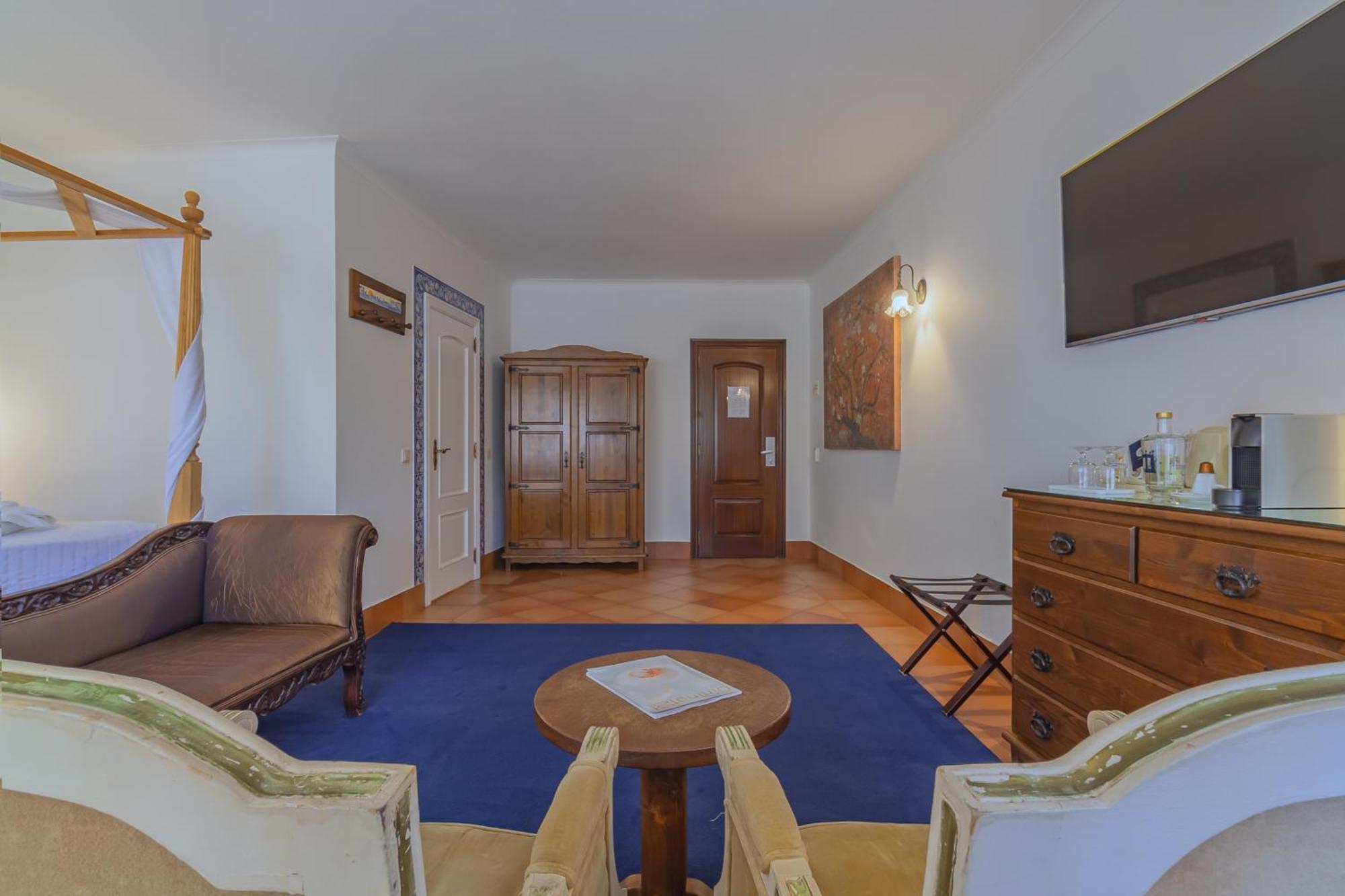 Romantic Junior Suite Main House