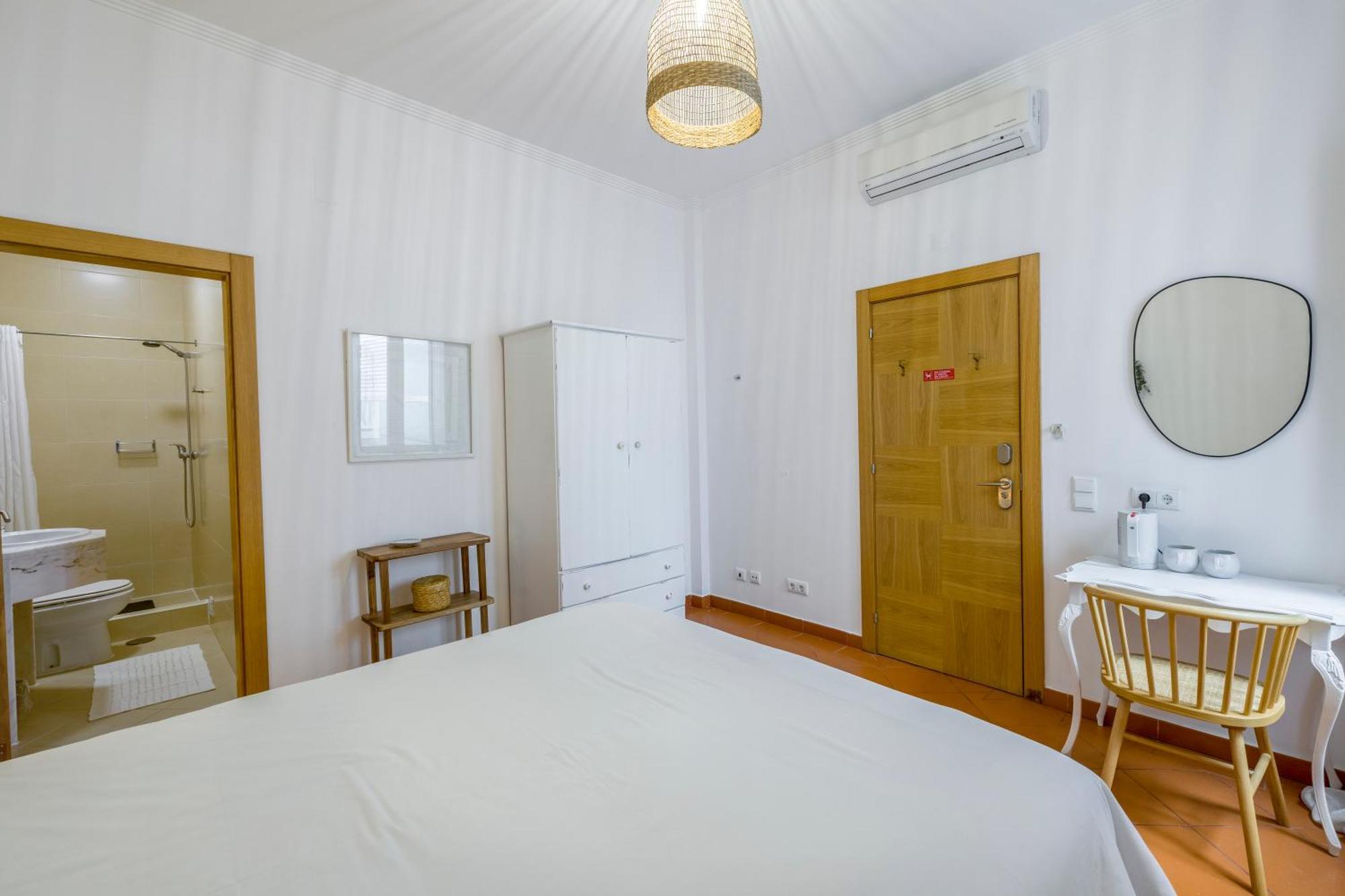 Double Room,1563474199:JPEG