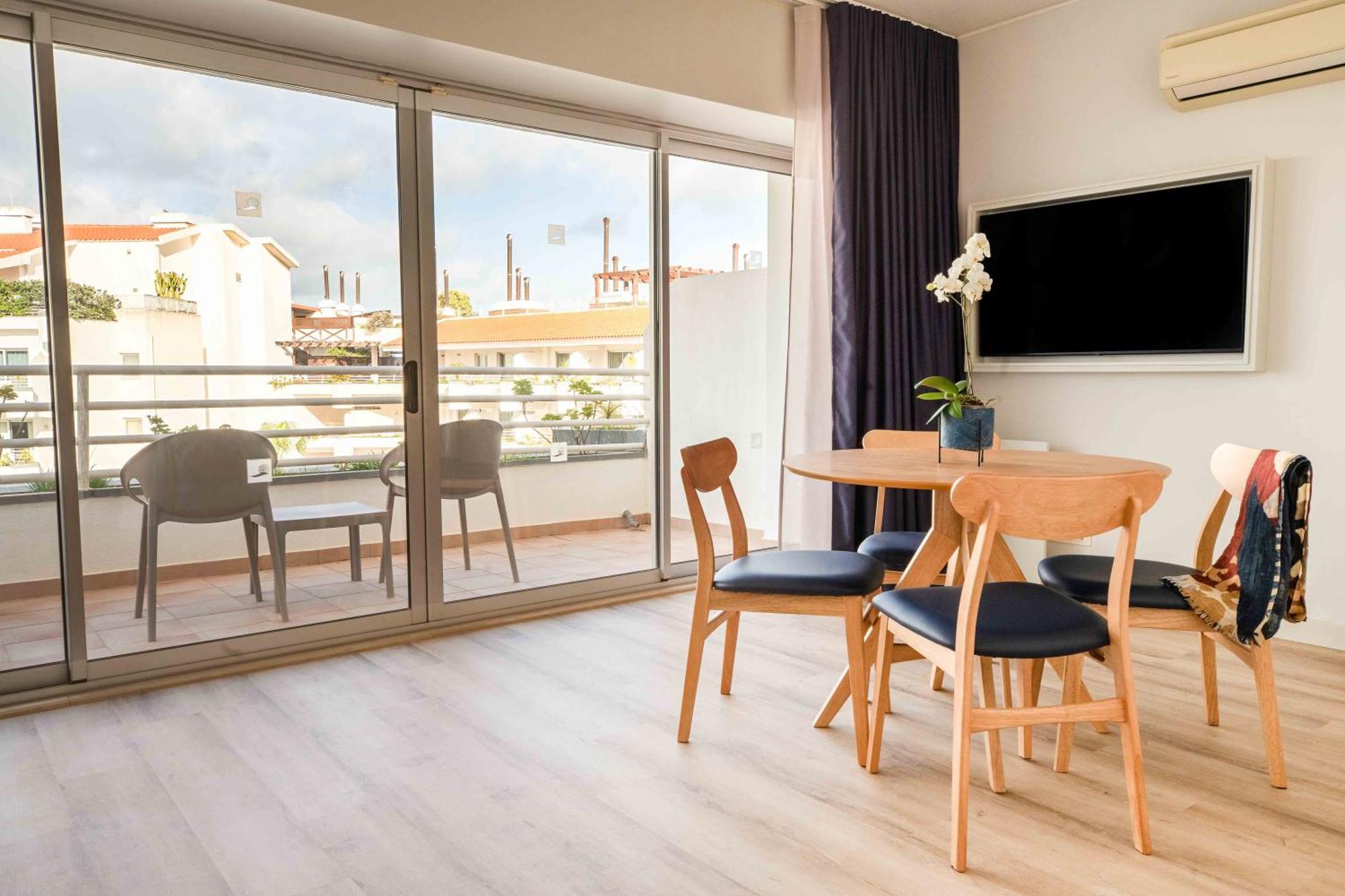 Premium Suite
