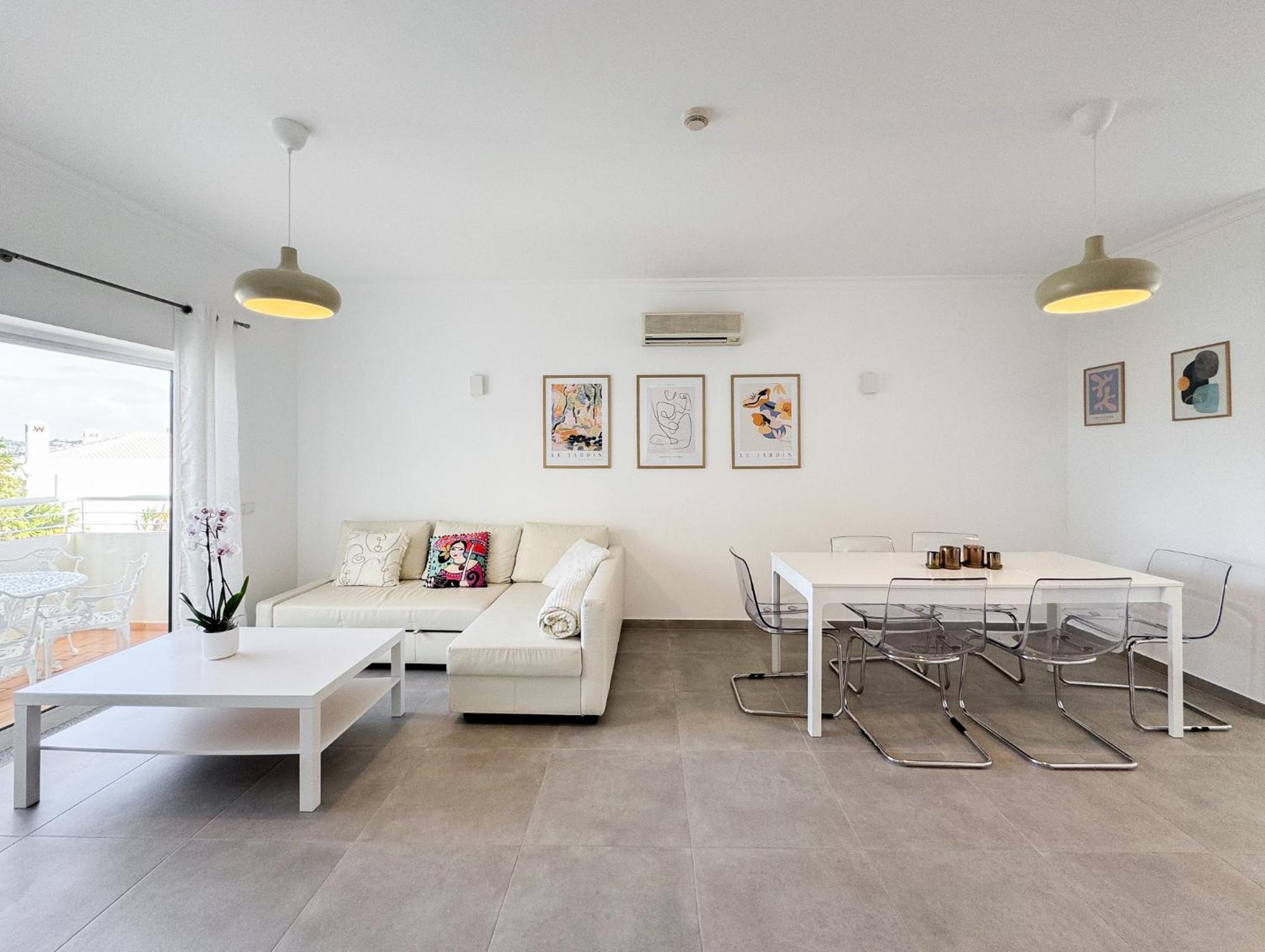 One-Bedroom Apartment,1586980938:JPEG
