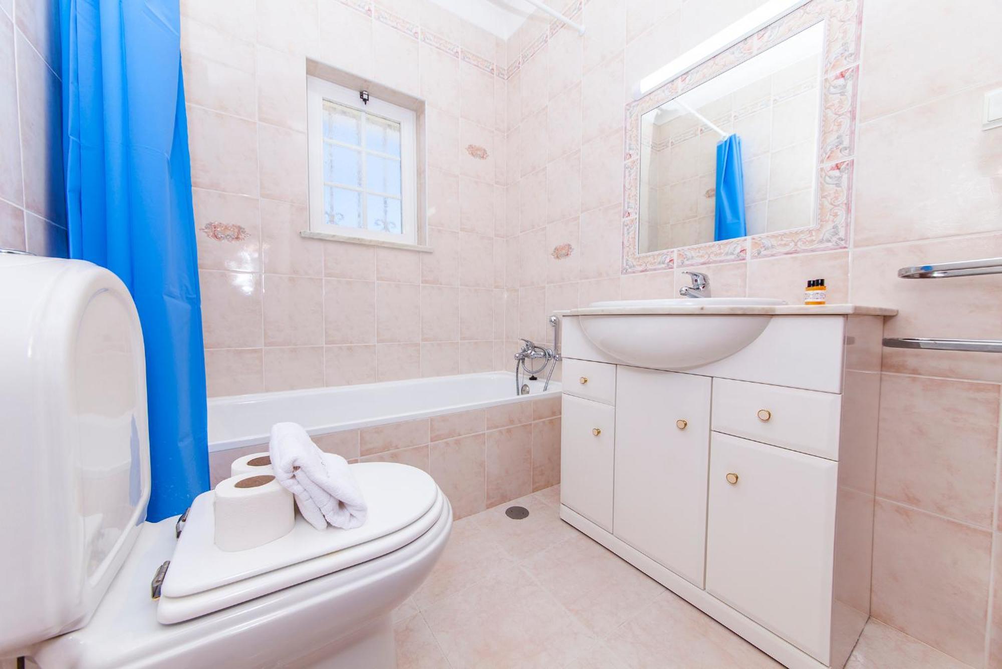 Double Room Private Bathroom