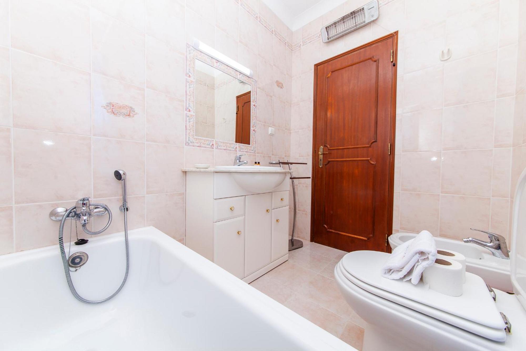 Double Room Private Bathroom