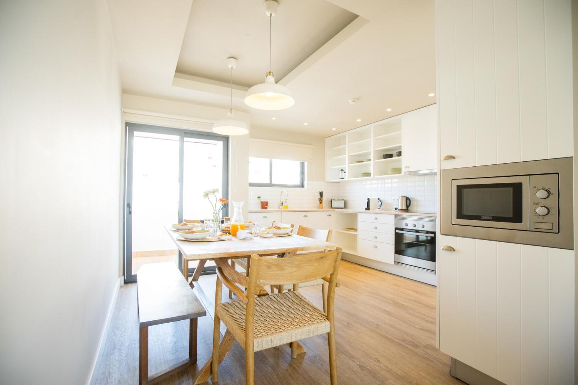 Two-Bedroom Apartment Sea View