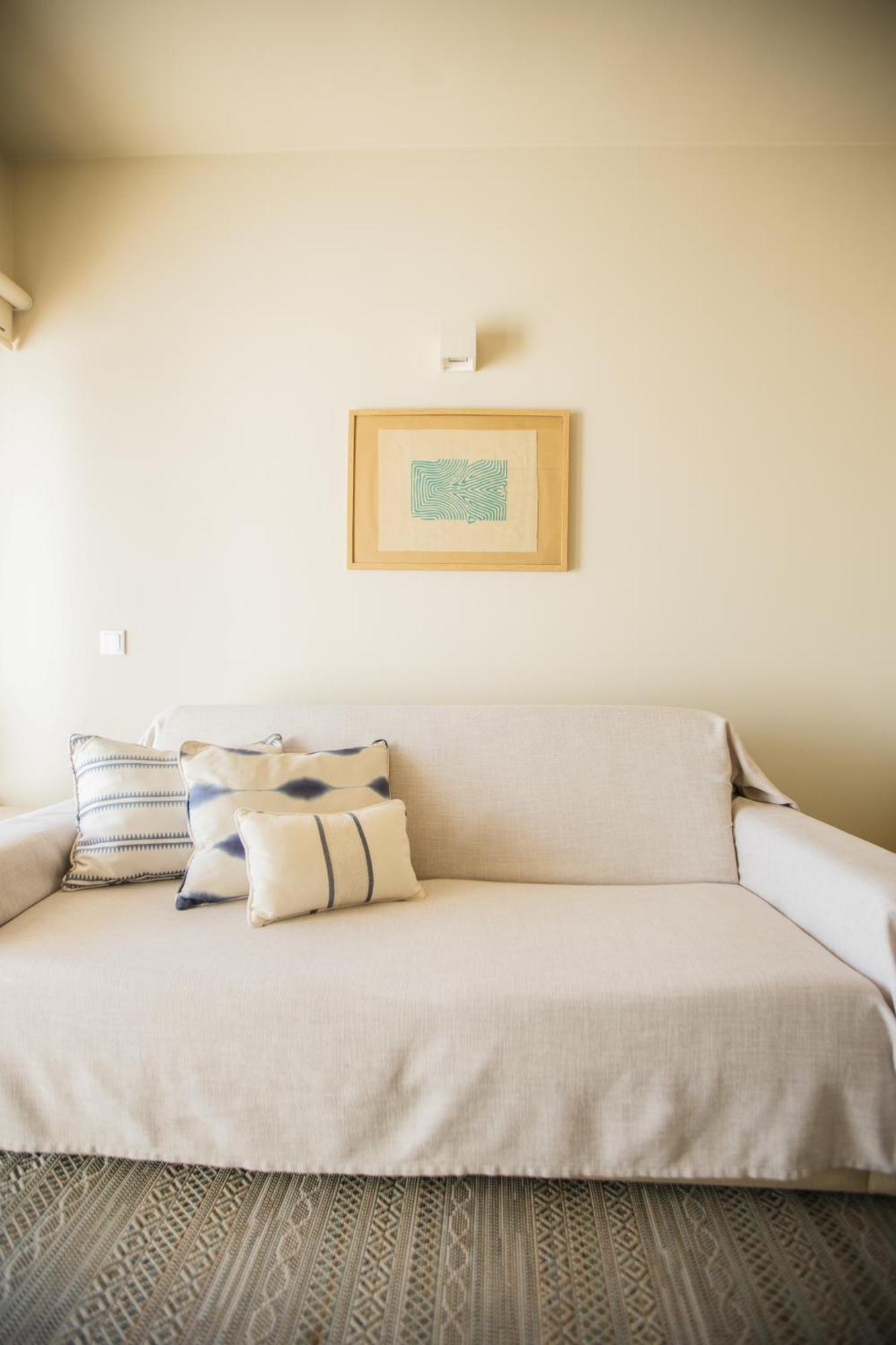 One-Bedroom Apartment Sea View