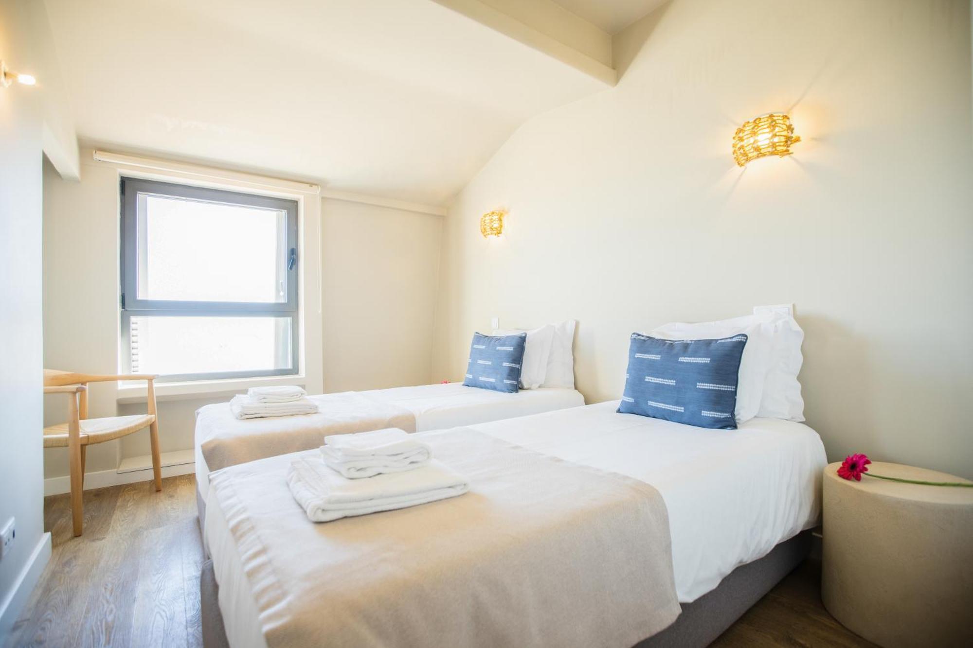 Two-Bedroom Apartment Sea View