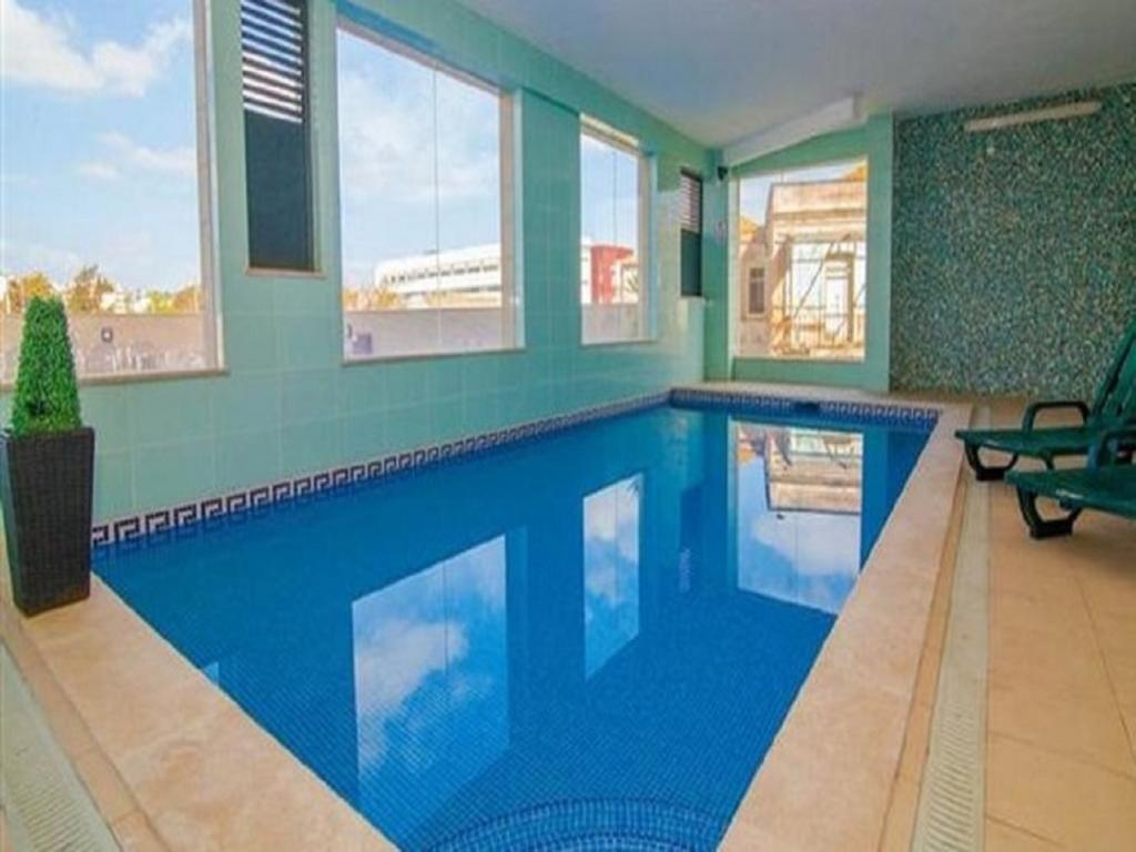 Apartment with Pool View,379329634:JPEG