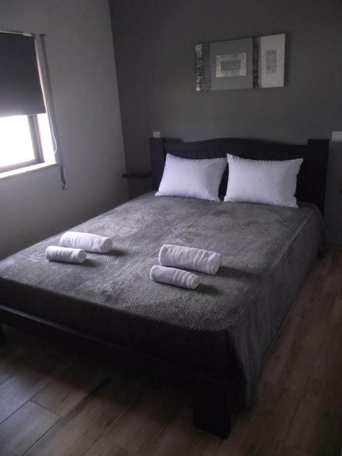 Deluxe Double Room Shower