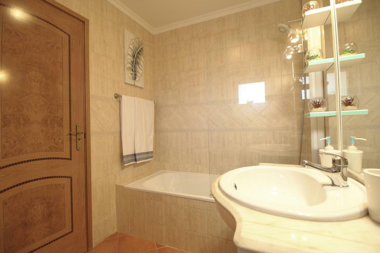 One-Bedroom Apartment,873043130:JPEG