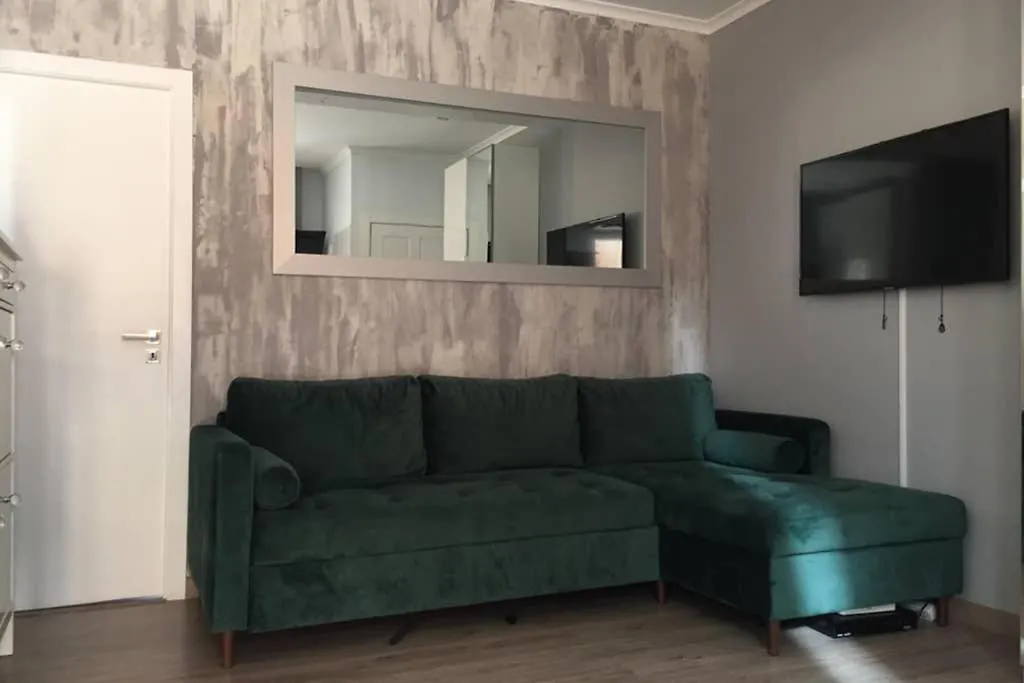 Cosy Holiday Apartment In Lagos-1
