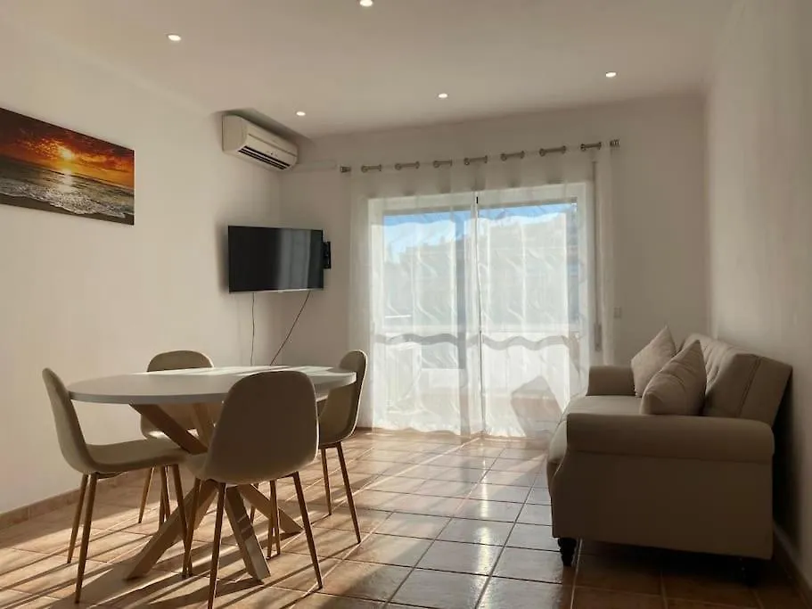 Beautiful Apartment Close To The Beach And Marina!-1