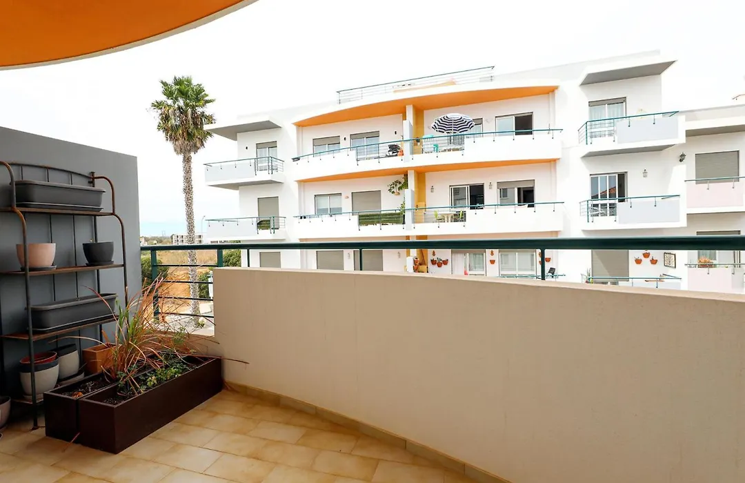 C03 - Gale Holiday Apartment In Lagos-1