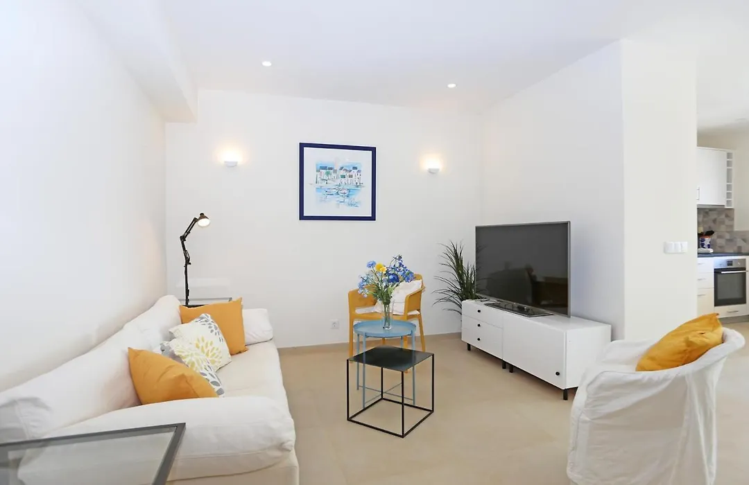 A08 - Magnolia Sea View Apartment-1