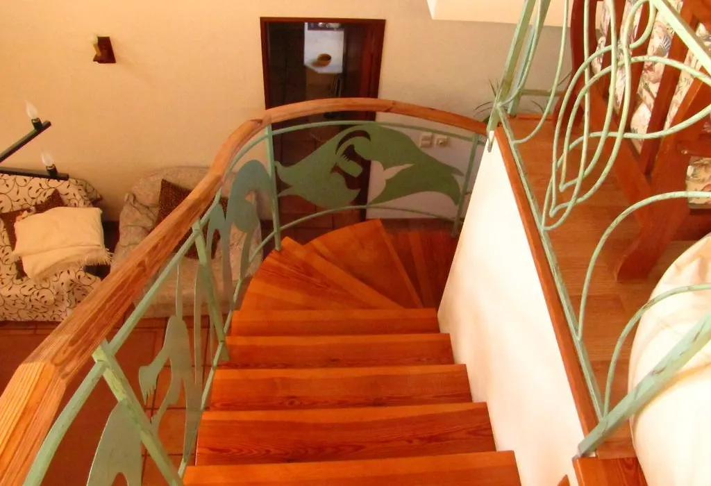 Highview Villa-1