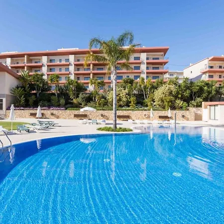 Sea Renity Central Lagos Apartment With Seaviews And Pool-3