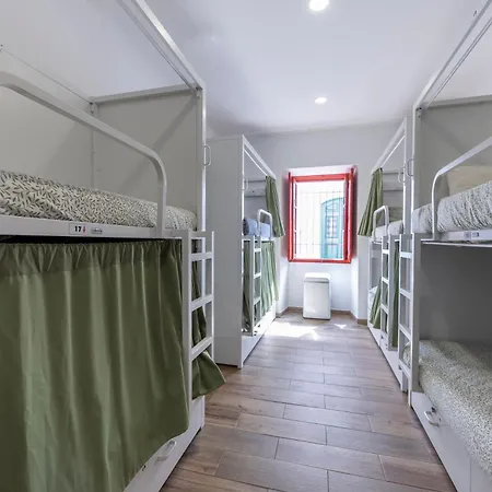 The Macarena Beach Hostel-3