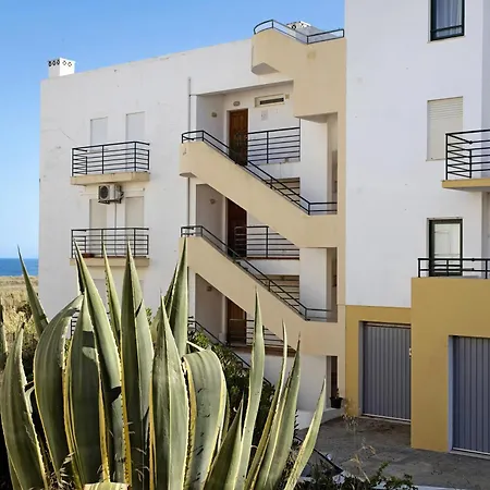 Apartamento Meia Praia-3