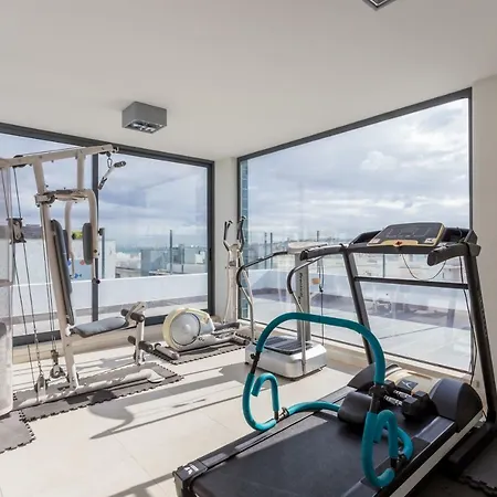 Lagos Marina Apartment With Pool & Gym-3