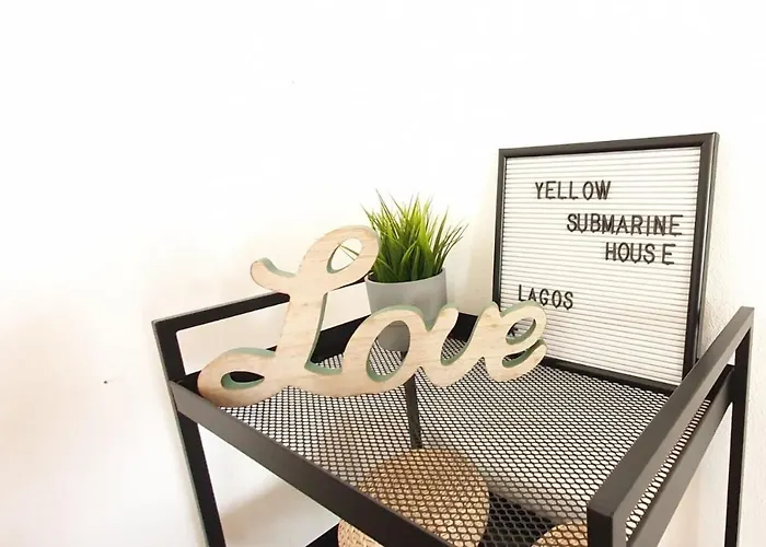 Lovelystay - Yellow Submarine House Lagos