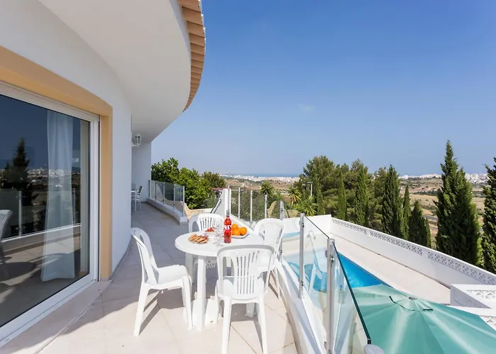 Coolhouses Algarve Lagos, Casa Redonda com Piscina