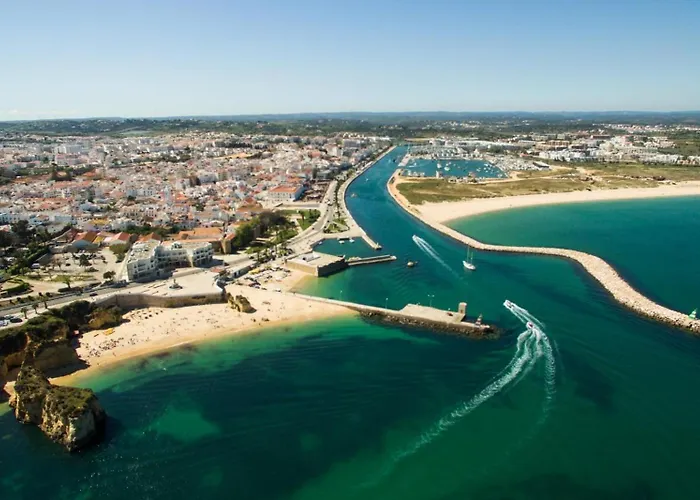A45 - Oliveira Historic Apartment Lagos