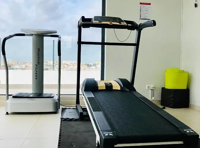 Modern 2Bed Rooftop Pool & Gym, Marina &Meia Praia Lagos